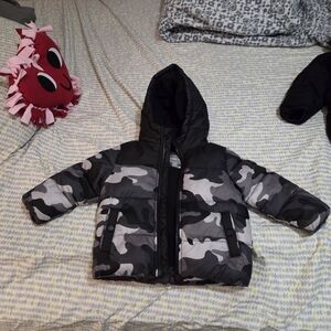 Camouflage Hooded Puffer Jacket